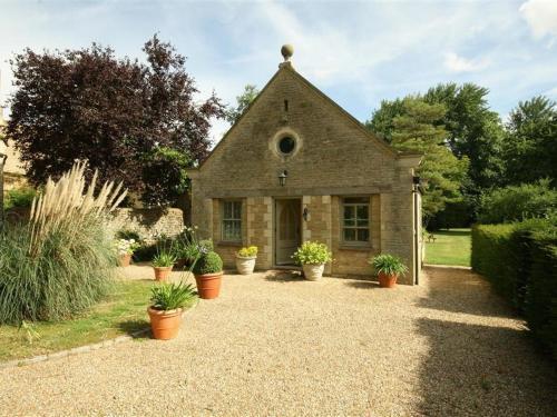 Garden Cottage, Burford, Black Bourton, 