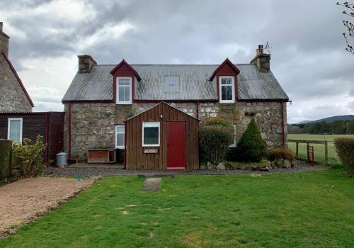 Beananach Cottage, Rustic Charm And Simple Living, Carrbridge, 