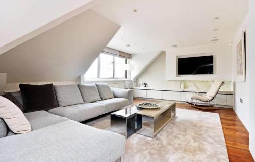 Knightsbridge Flat, Belgravia, 