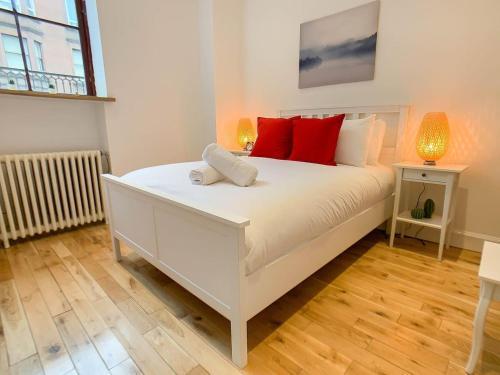 Glasgow City Centre - Free Parking - Entire Flat, Garnethill, 