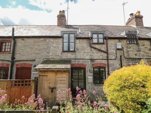 Woodside Cottage, Mold, 