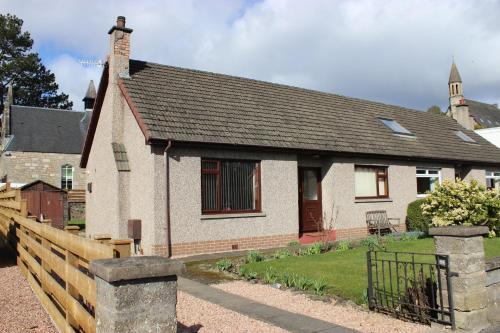 Newholme Self-catering Bungalow, Pitlochry, 