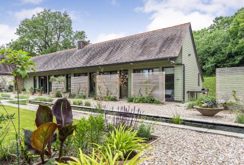 Beauvoir Court Stables, Cerne Abbas, 