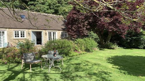 Charming Cottage For Two Near Cirencester, Bibury, 