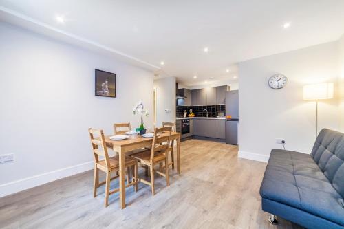 Kentish A Bright Newly Refurbished One Bedroom Apartment In Kentish Town, Camden, 