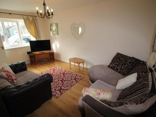 2 Bedroom Cottage In Cardiff, Caerphilly, 