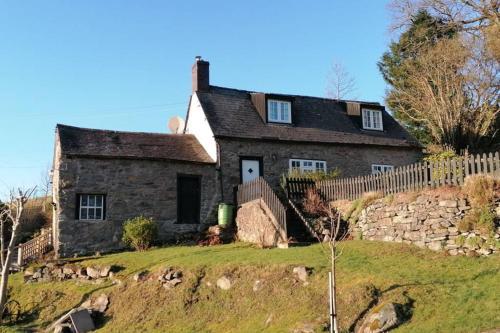 Beautiful Country Cottage With Log Burner, Llanwddyn, 