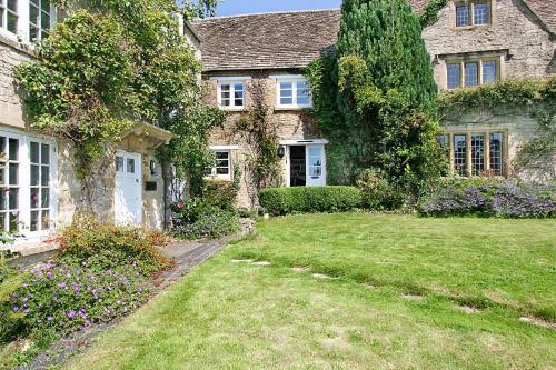 16th Century, Grade Ii Listed Cotswoldâ€™s Stone Cottage, Burford, 