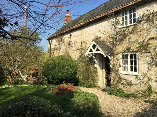 Listed Cottage In Rural West Dorset, North Perrott, 