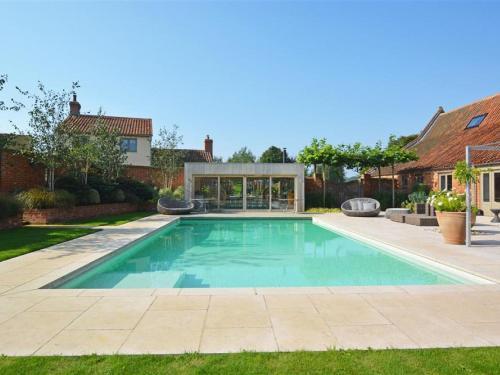 Stylish Holiday Home In Reepham With Outdoor Pool, Reepham, 