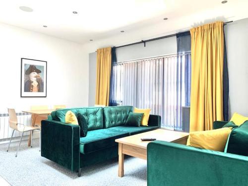 Premium Apartments Thatcham Broadway, Thatcham, 