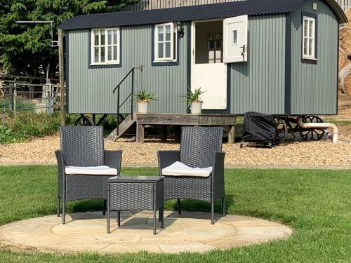 Weatherhead Farm Shepherds Hut, Buckingham, 