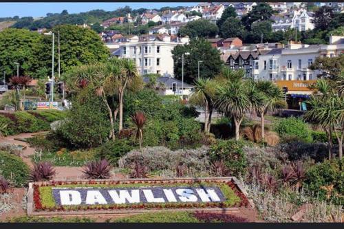 Gem On The Den 1 Bed Holiday Apartment In Centre, Dawlish, 