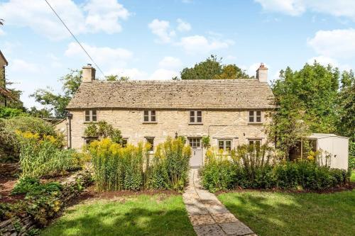 Serene Country Retreat Near Burford, Minster Lovell, 