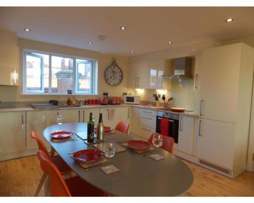 Penthouse Apartment In Basingstoke, Basingstoke, 