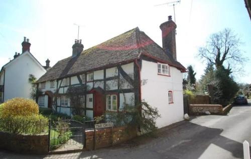 Honeysuckle Cottage- East Meon, Froxfield, 