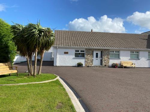 Benone Getaways - The Beach House, Portstewart, 