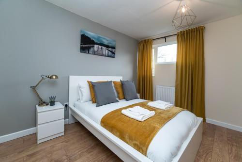 Beautiful 2 Bed Apartment, Sleeps 5 With Free Parking And Netflix, Gateshead, 