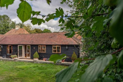 Morden Country Converted Stable In The Kent Downs, Wye, 