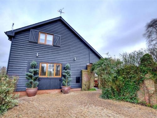 Alluring Holiday Home In Bilsington Kent With Garden, Hamstreet, 