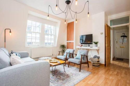 Beautiful Flat In Oxford Circus Station, Soho, Oxford Circus, 