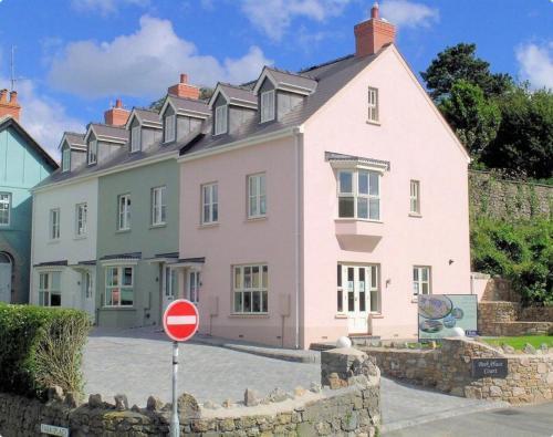 **beautiful House In The Center Of Tenby**sleeps 8**free Parking**, Tenby, 