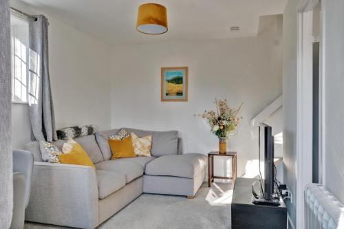 New Sleek & Spacious 1bd House With Garden Horsham, Horsham, 