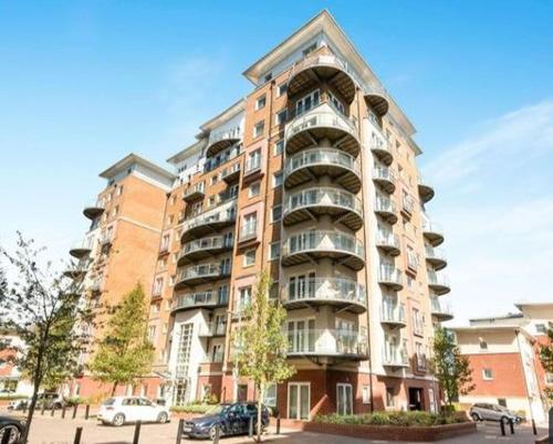 Basingstoke Spectacular 1 Bedroom Apartment, Basingstoke, 