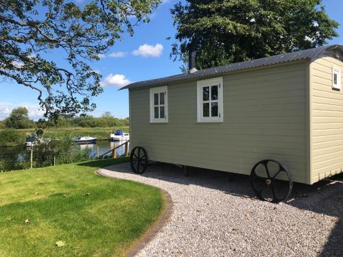 The Hut By The River, Escrick, 