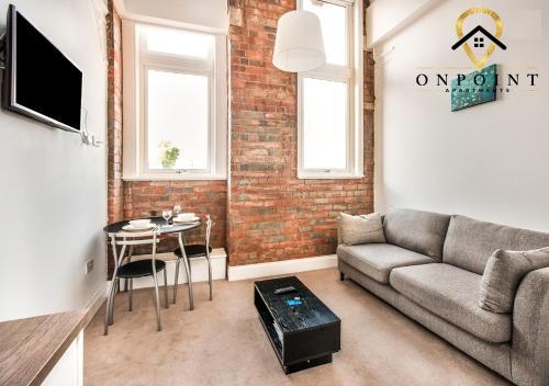 Onpoint Apartments - The Perfect Escape - Luxurious 1 Bedroom Apartment!, Smethwick, 