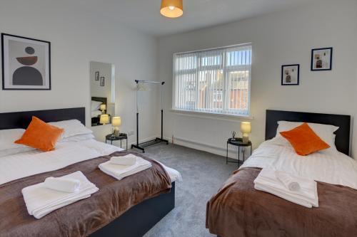 Swindon House Serviced Accommodation By Cmc Property Investors, Smethwick, 