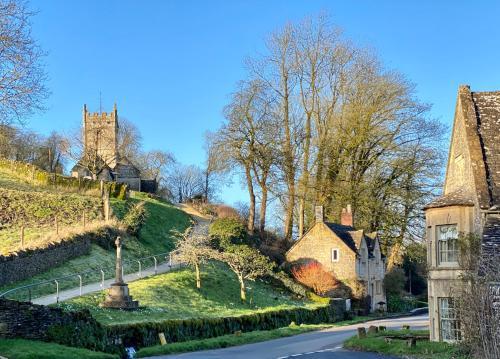 Magical Cottage In A Hidden Cotswolds Valley, Compton Abdale, 