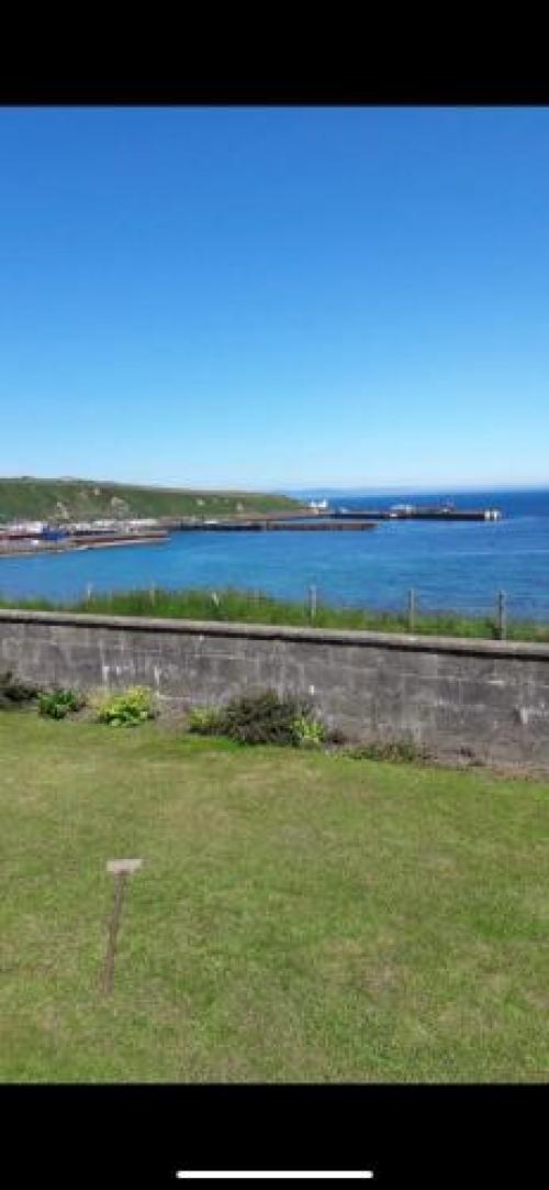 Four Waves, Thurso, 