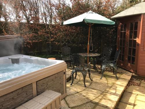 2-bed Cottage Hook Norton With Outside Jacuzzi, Hook Norton, 