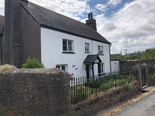 Characteristic 5-bed House On The Edge Of Dartmoor, Ashburton, 