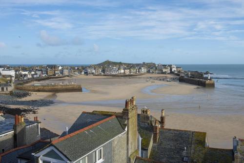 Ryb By The Sea, St Ives, 