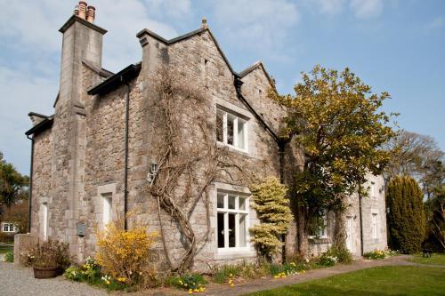 Tros Yr Afon Holiday Cottages And Manor House, Beaumaris, 