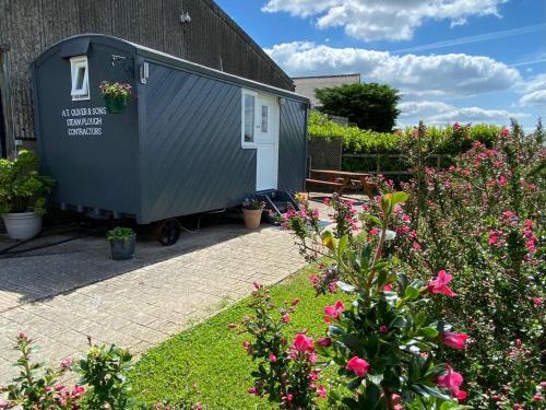 Shepherd's Hut At Puttocks Farm, Great Dunmow, 