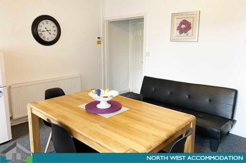 Clifton Contractor Accommodation, Leigh, 