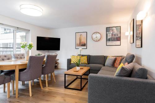 Spacious 3 Bedroom Apt In Covent Garden, Covent Garden, 