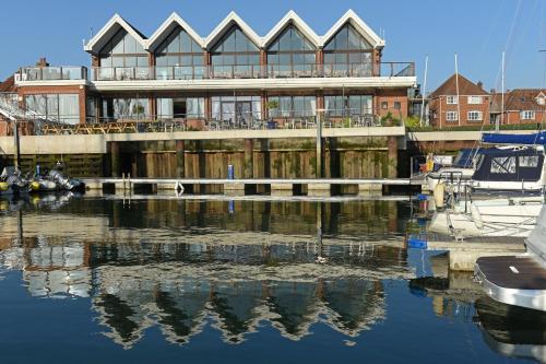 Royal Southern Yacht Club, Hamble, 