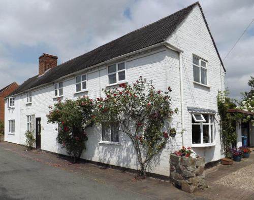 White Cottage Bed And Breakfast, Pattingham, 