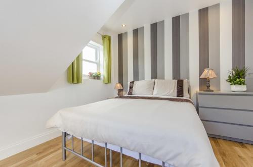 Grand Apartments Fulham Palace, Hammersmith, 