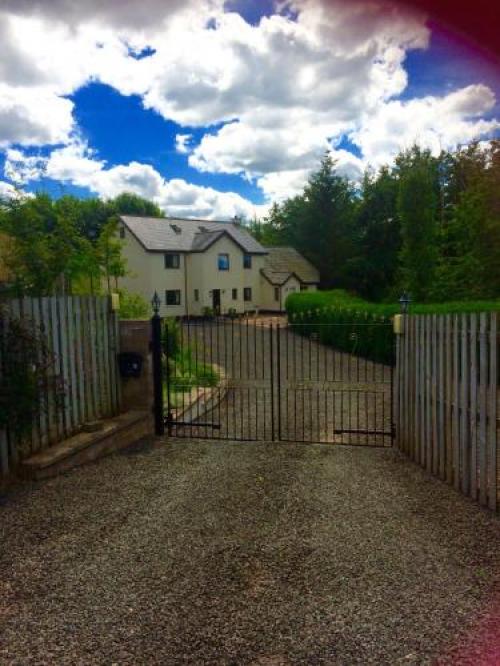 Cottage At The Hollow, Gorebridge, 