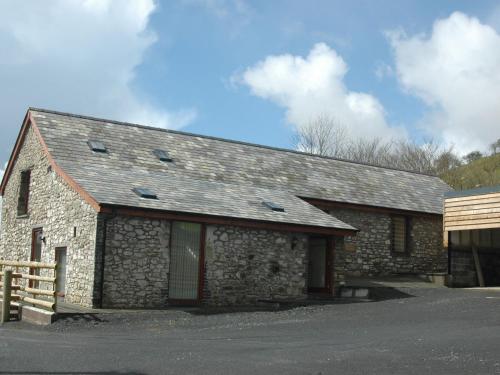 Comfortable Farmhouse In Builth South Wales With Lawn, Llangammarch Wells, 