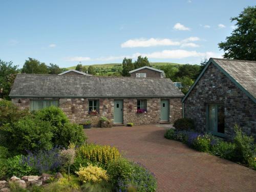 Comfortable Holiday Home In Crickhowell Near River Usk, Bwlch, 