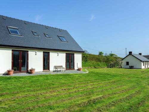 Modern Holiday Home In Brecon With Panoramic Views, Three Cocks, 