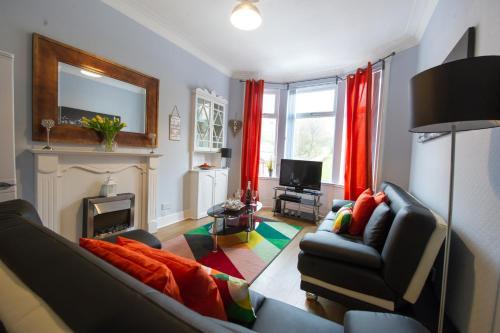 Premier - Crathie View Apartment, Hillhead, 