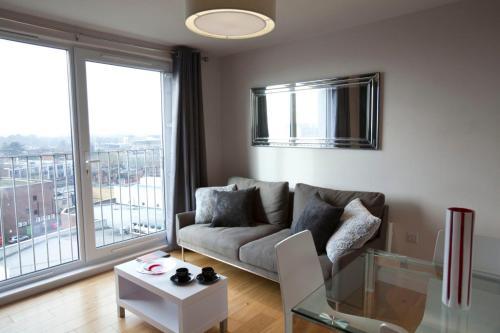 Watford Centre - Luxury Penthouse, Watford, 