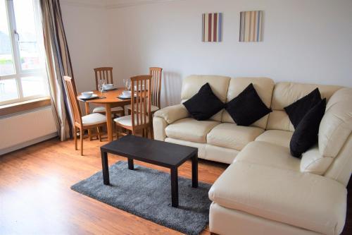 Kelpies Serviced Apartments- Mccreadie, Grangemouth, 